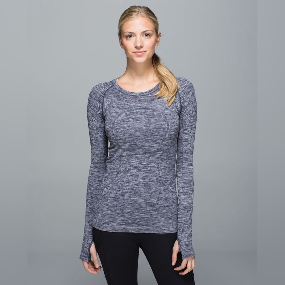 Lululemon Run: Swiftly Tech Long Sleeve Crew
Space Dye Heathered Going Grape